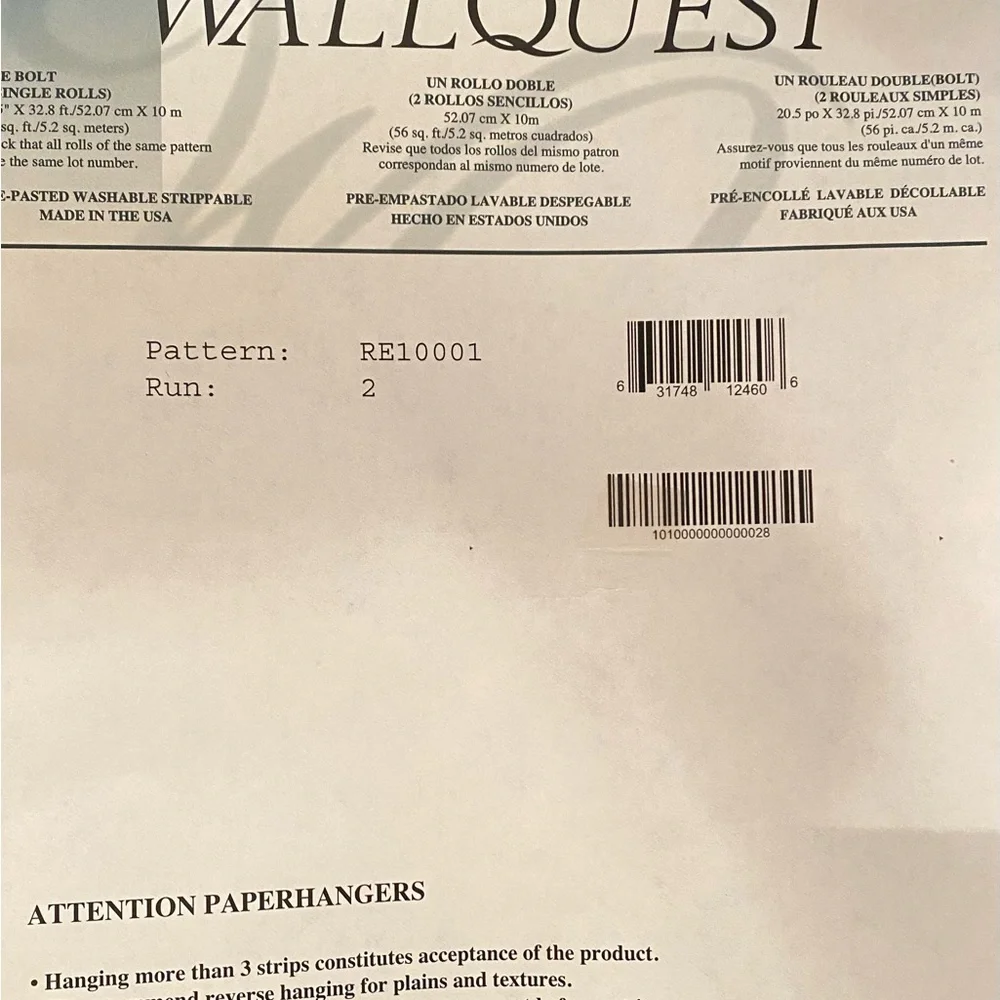 Wallquest wallpaper double roll. Floral Patterned in Warm Tones. New in pack